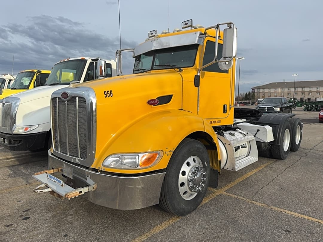 Image of Peterbilt 384 Primary image