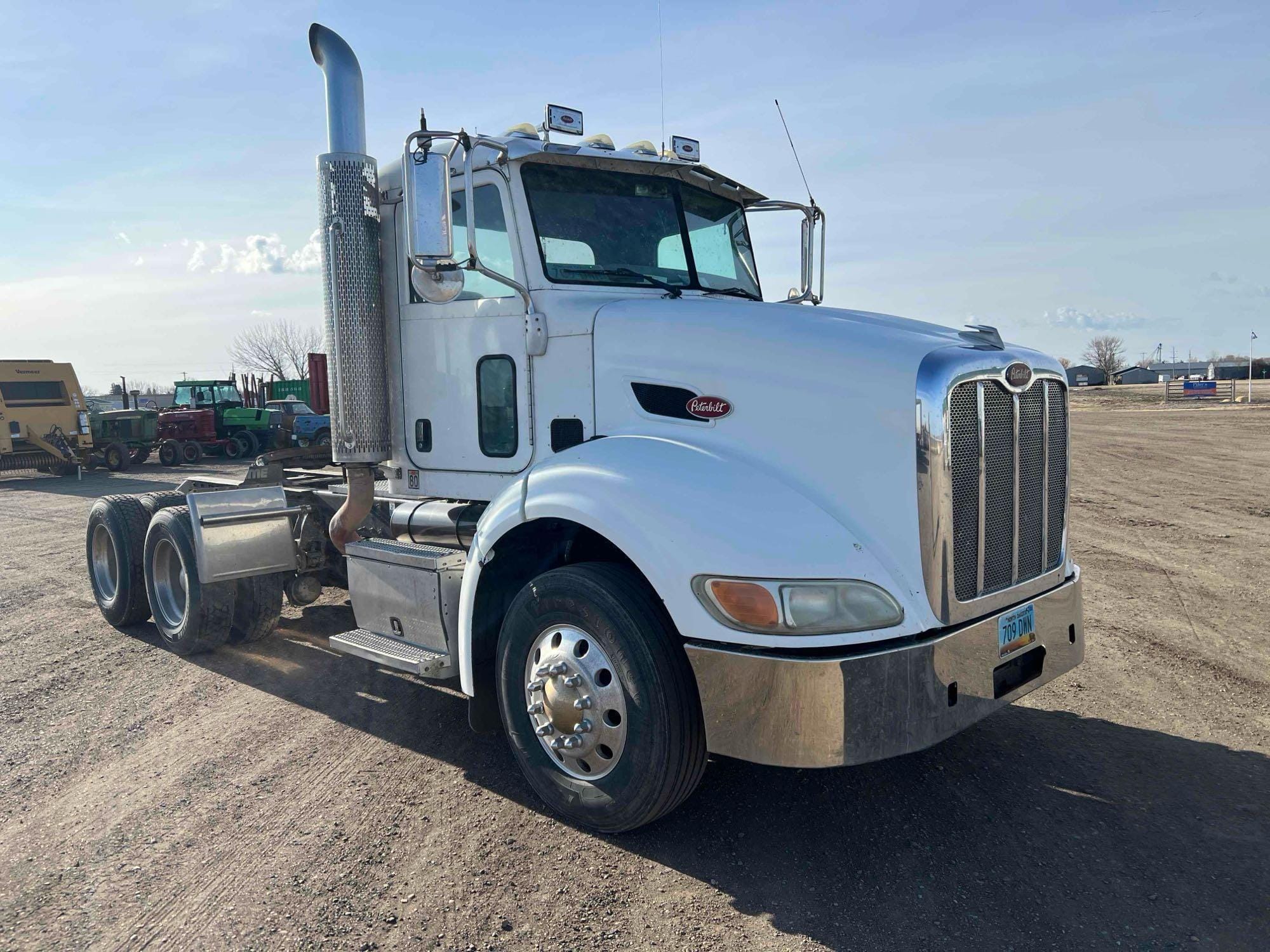 2009 Peterbilt 384 Equipment Image0