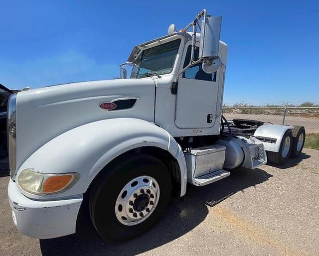 Image of Peterbilt 386 equipment image 1
