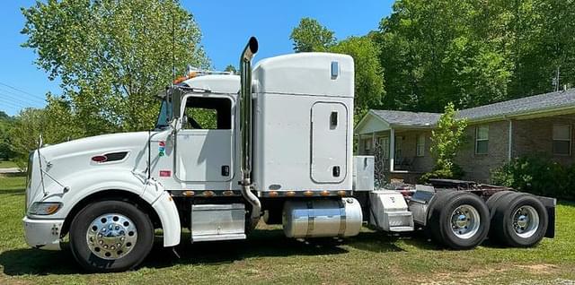 Image of Peterbilt 386 equipment image 1