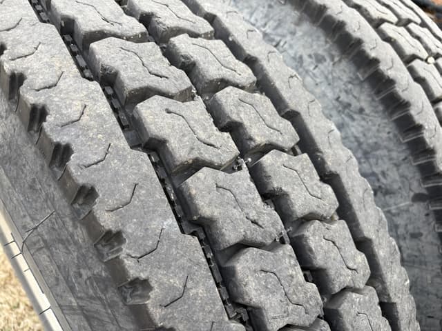 Image of Peterbilt 386 equipment image 2