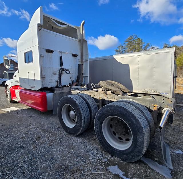 Image of Peterbilt 386 equipment image 2