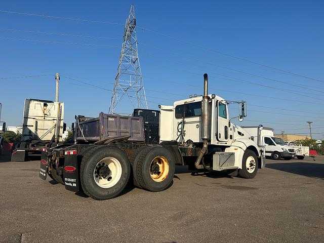 Image of Peterbilt 386 equipment image 3