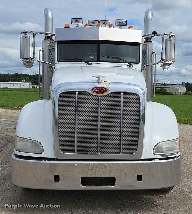 Image of Peterbilt 386 equipment image 1