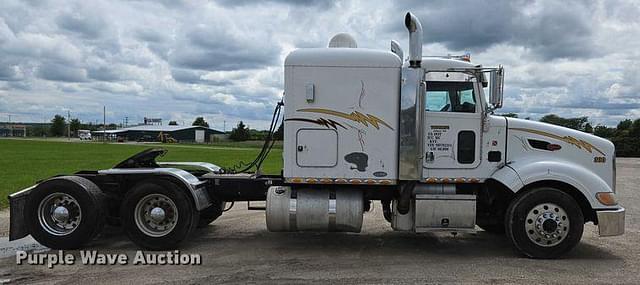 Image of Peterbilt 386 equipment image 3