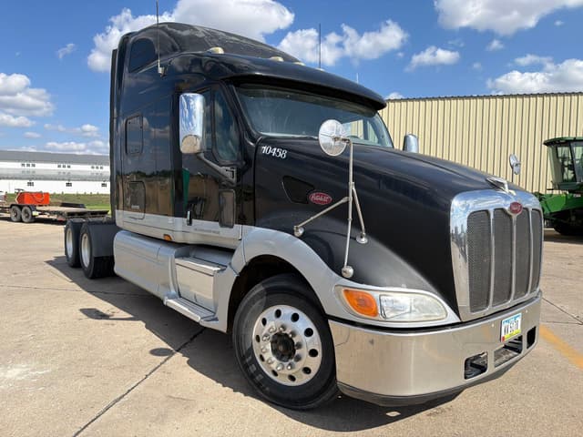 Image of Peterbilt 387 equipment image 2
