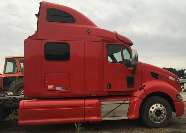 Image of Peterbilt 387 equipment image 2