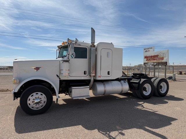 2009 Peterbilt 388 Equipment Image0