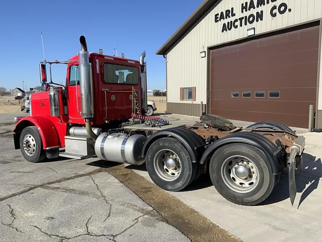 Image of Peterbilt 388 equipment image 3