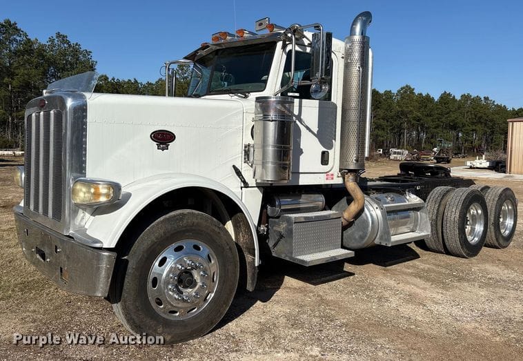 2009 Peterbilt 388 Equipment Image0