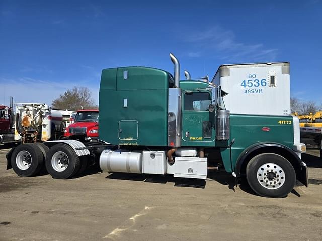 Image of Peterbilt 388 equipment image 3