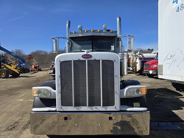 Image of Peterbilt 388 equipment image 1