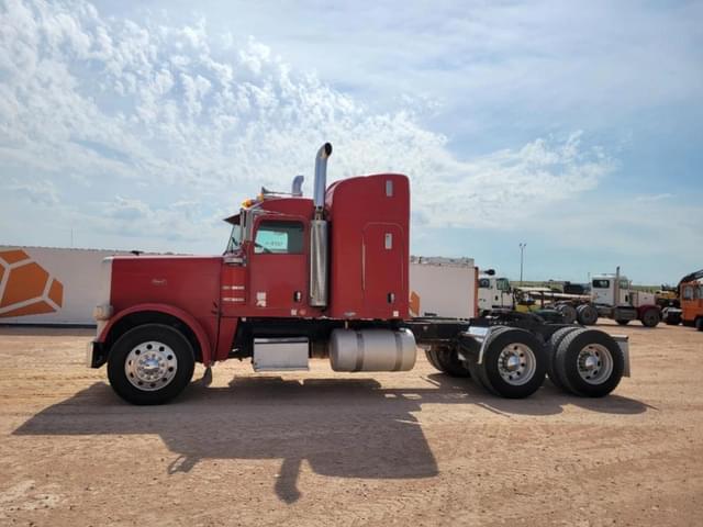 Image of Peterbilt 388 equipment image 1