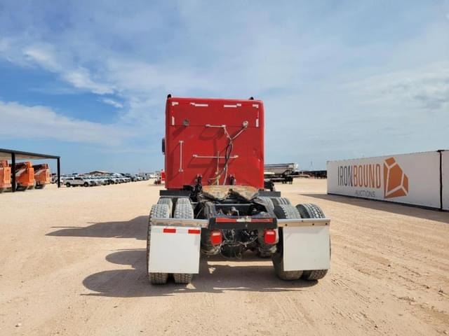 Image of Peterbilt 388 equipment image 3