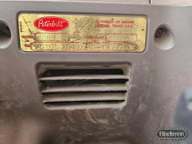 Image of Peterbilt 389 equipment image 3
