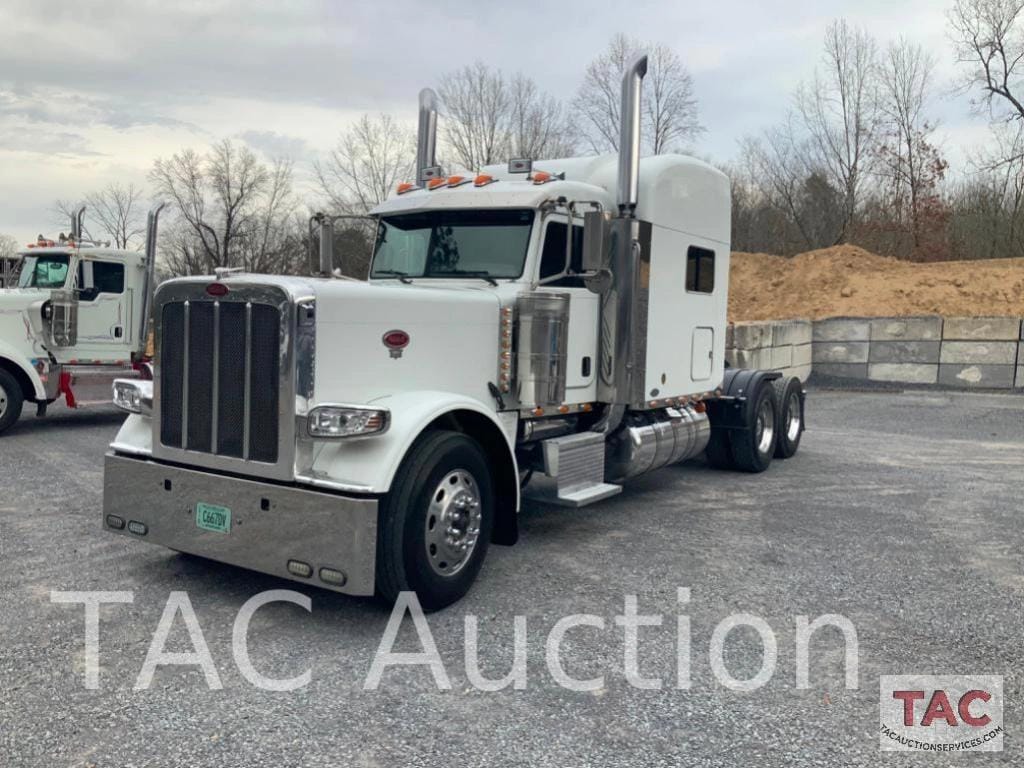 Main image Peterbilt 389