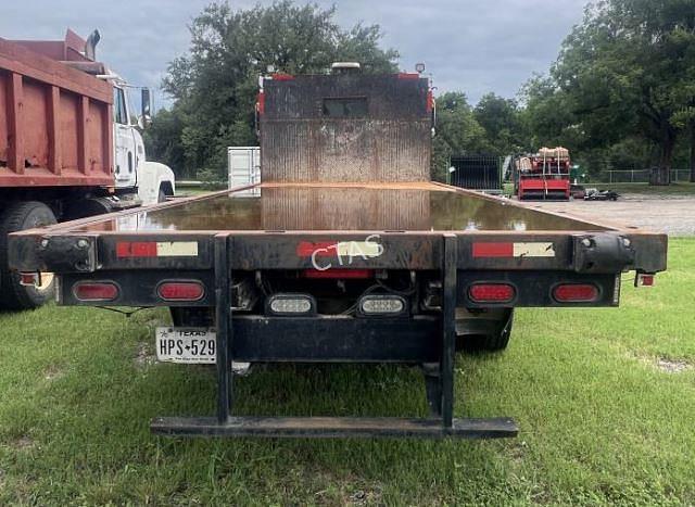 Image of Peterbilt 337 equipment image 3