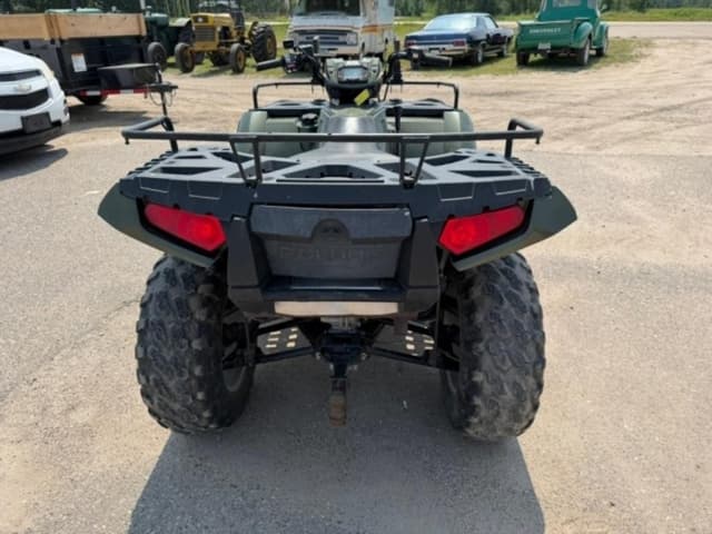Image of Polaris Sportsman 550 equipment image 4