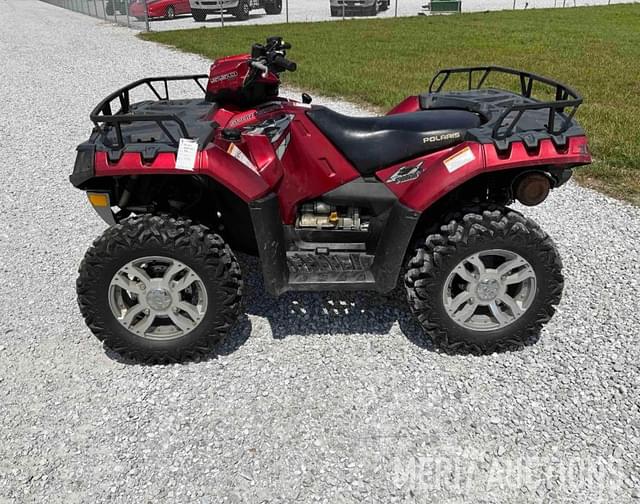 Image of Polaris Sportsman 550 equipment image 1