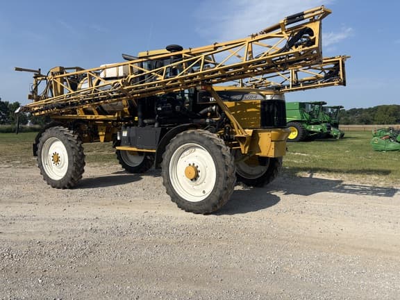 Image of Ag-Chem RoGator 1084 equipment image 1