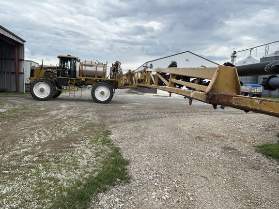 2009 Ag-Chem RoGator 1084 Equipment Image0