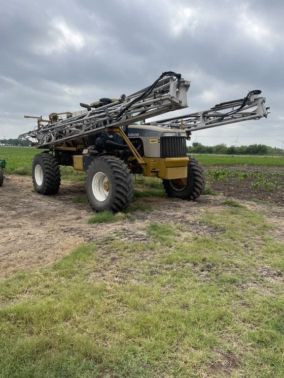 Main image Ag-Chem RoGator 1084