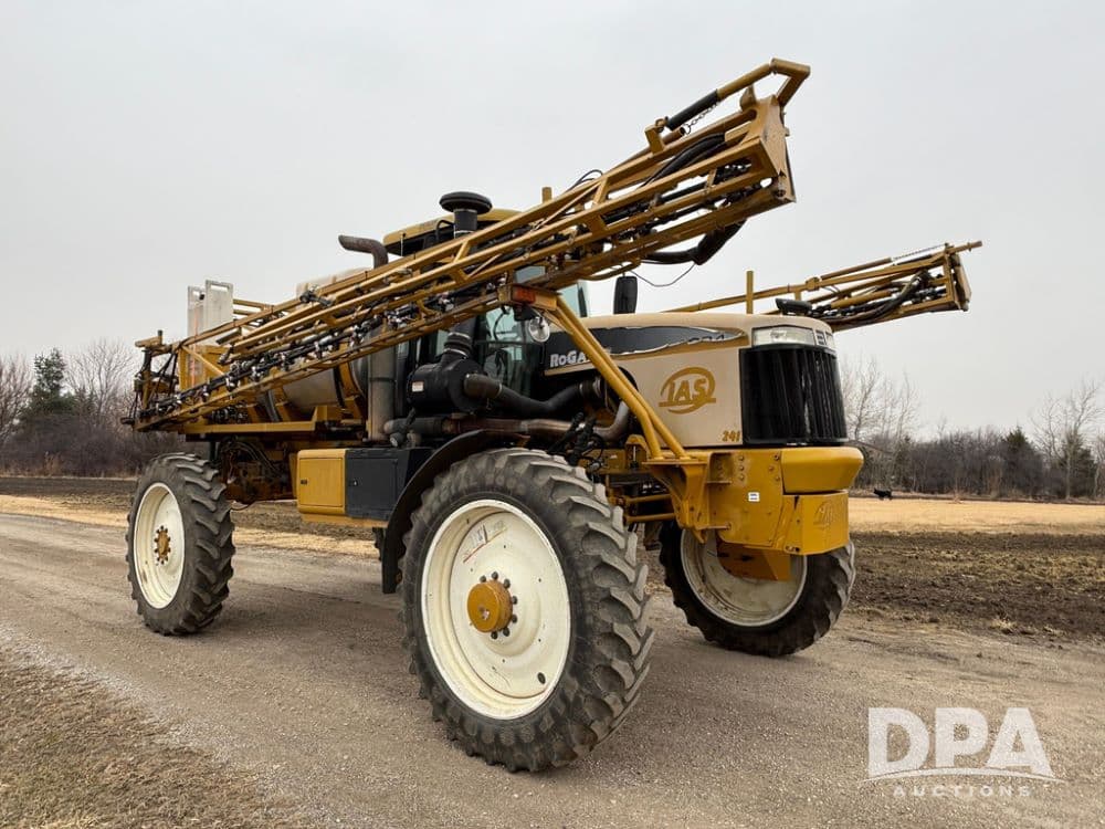 Image of Ag-Chem RoGator 1084 Primary image