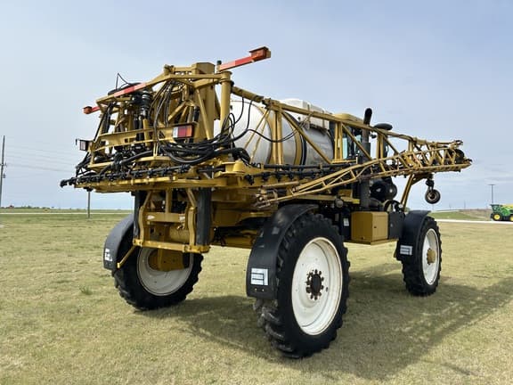 Image of Ag-Chem RoGator 1286C equipment image 4