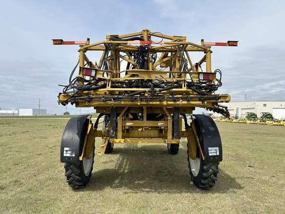 Image of Ag-Chem RoGator 1286C equipment image 3