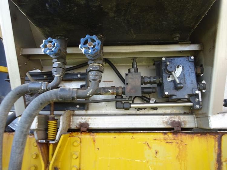 Main image Ag-Chem RoGator 1286C 60