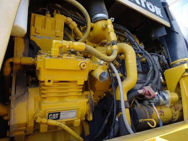 Thumbnail image Ag-Chem RoGator 1286C 76