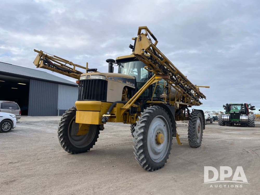 Image of Ag-Chem RoGator 1084 Primary image