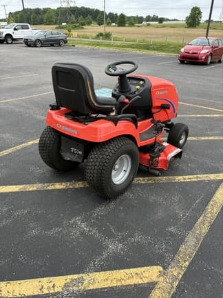 Image of Simplicity Broadmoor equipment image 2