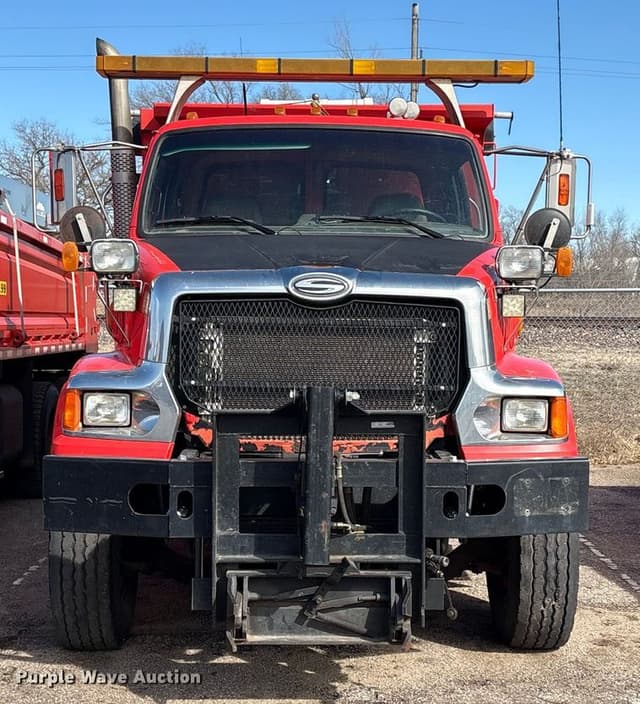 Image of Sterling L7500 equipment image 1