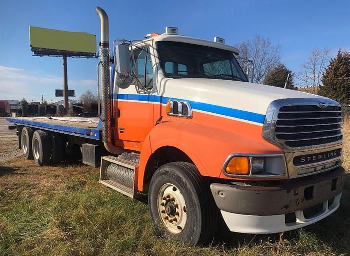 2009 Sterling L9500 Equipment Image0