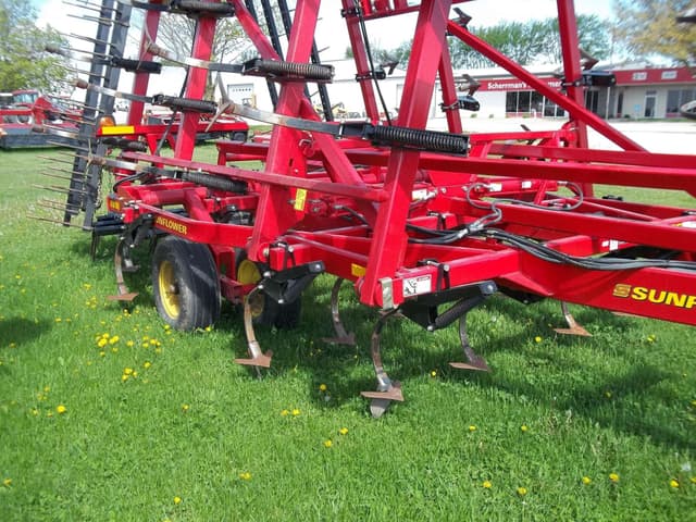 Image of Sunflower 5035-28 equipment image 4