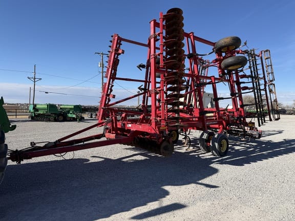 2009 Sunflower 6333-31 Equipment Image0