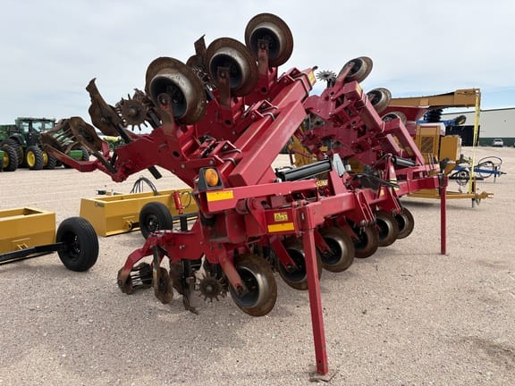 2009 Sunflower 7630  Equipment Image0