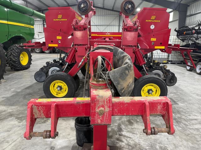 Image of Sunflower 9434 equipment image 4