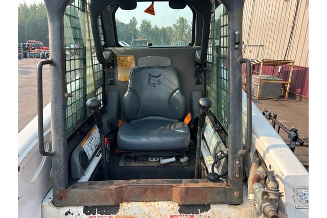 Image of Bobcat T250 equipment image 3