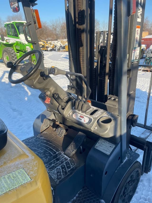 Image of TCM FCG25-4HL equipment image 4