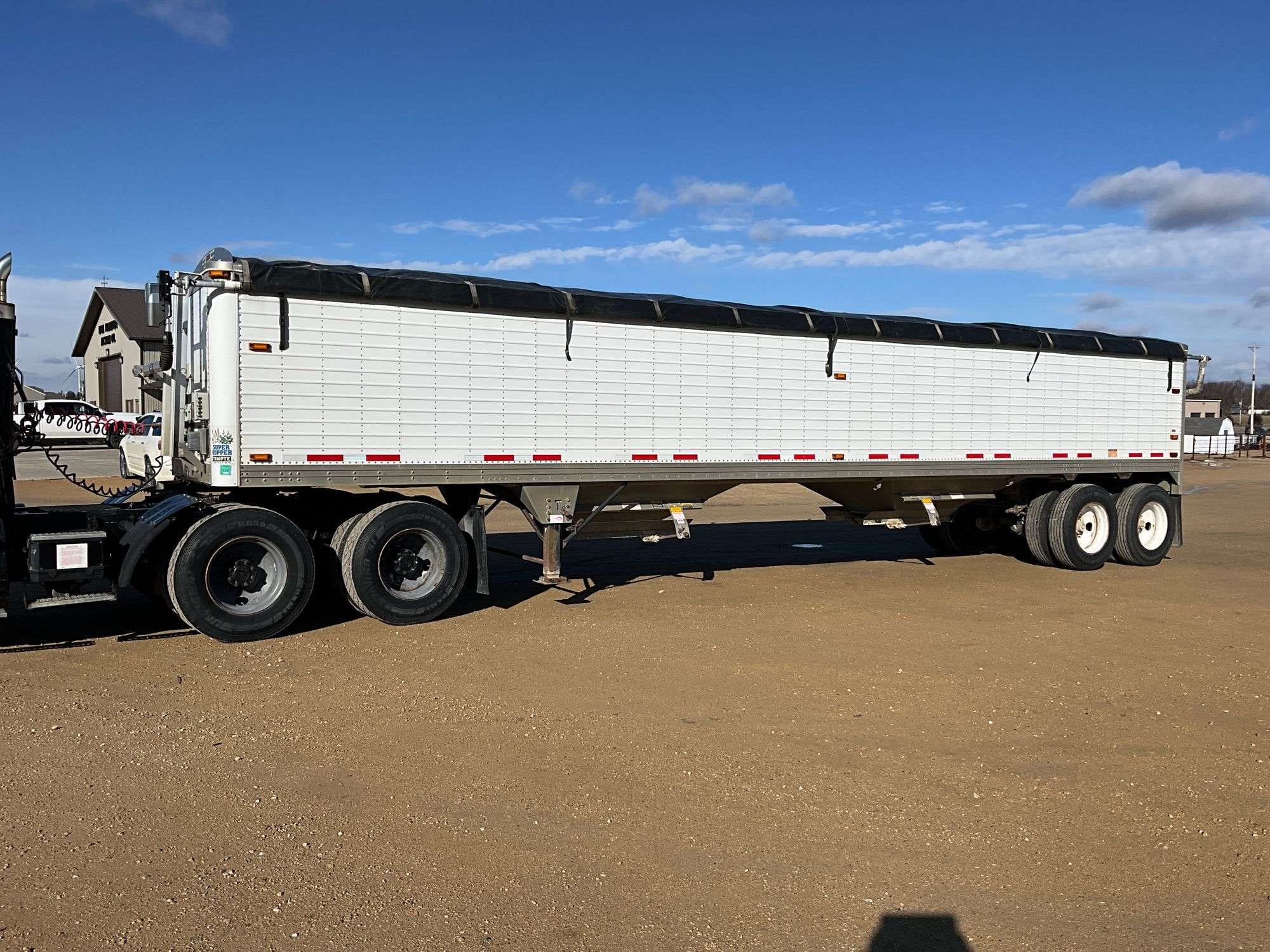 2009 Timpte Super Hopper Equipment Image0