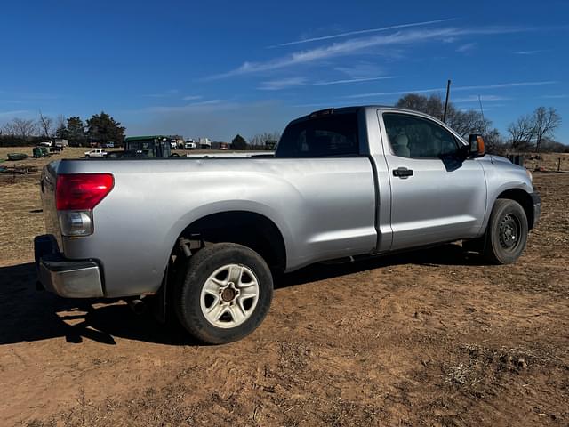 Image of Toyota Tundra equipment image 3