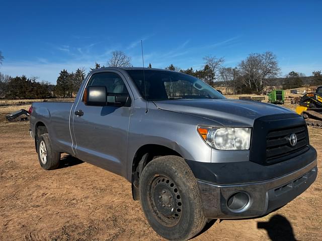 Image of Toyota Tundra equipment image 1