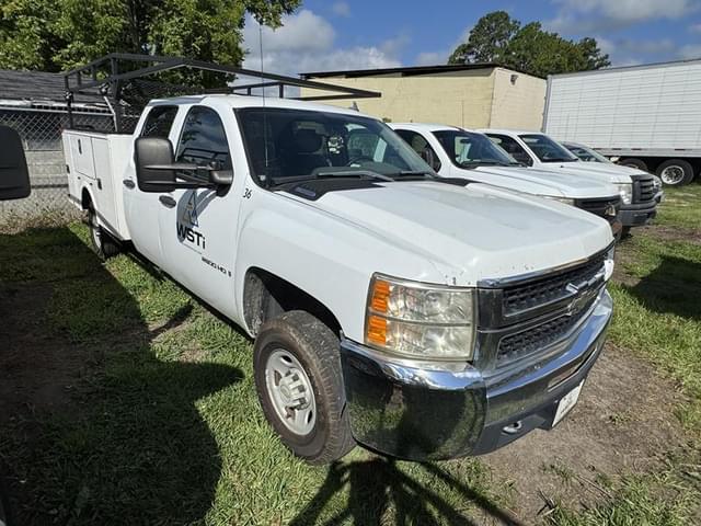 Image of Chevrolet 2500 equipment image 1