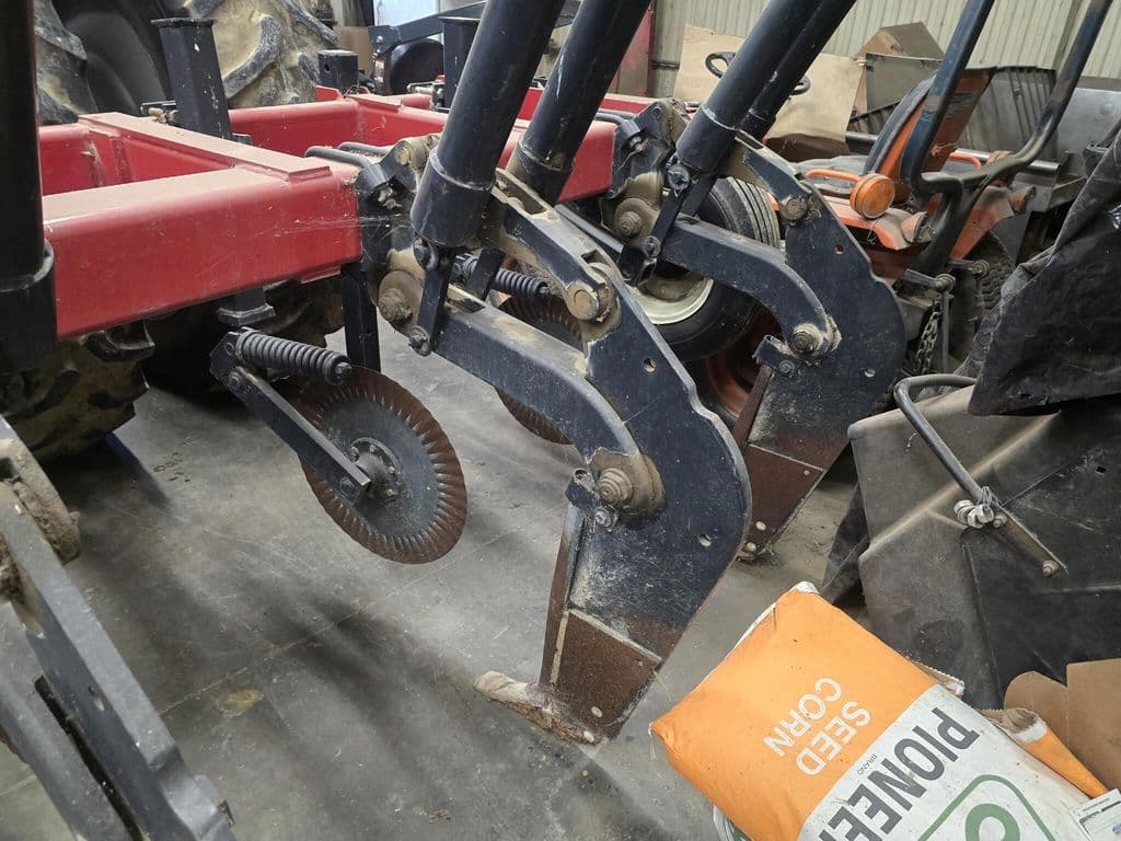 Image of Unverferth Zone-Builder Image 1