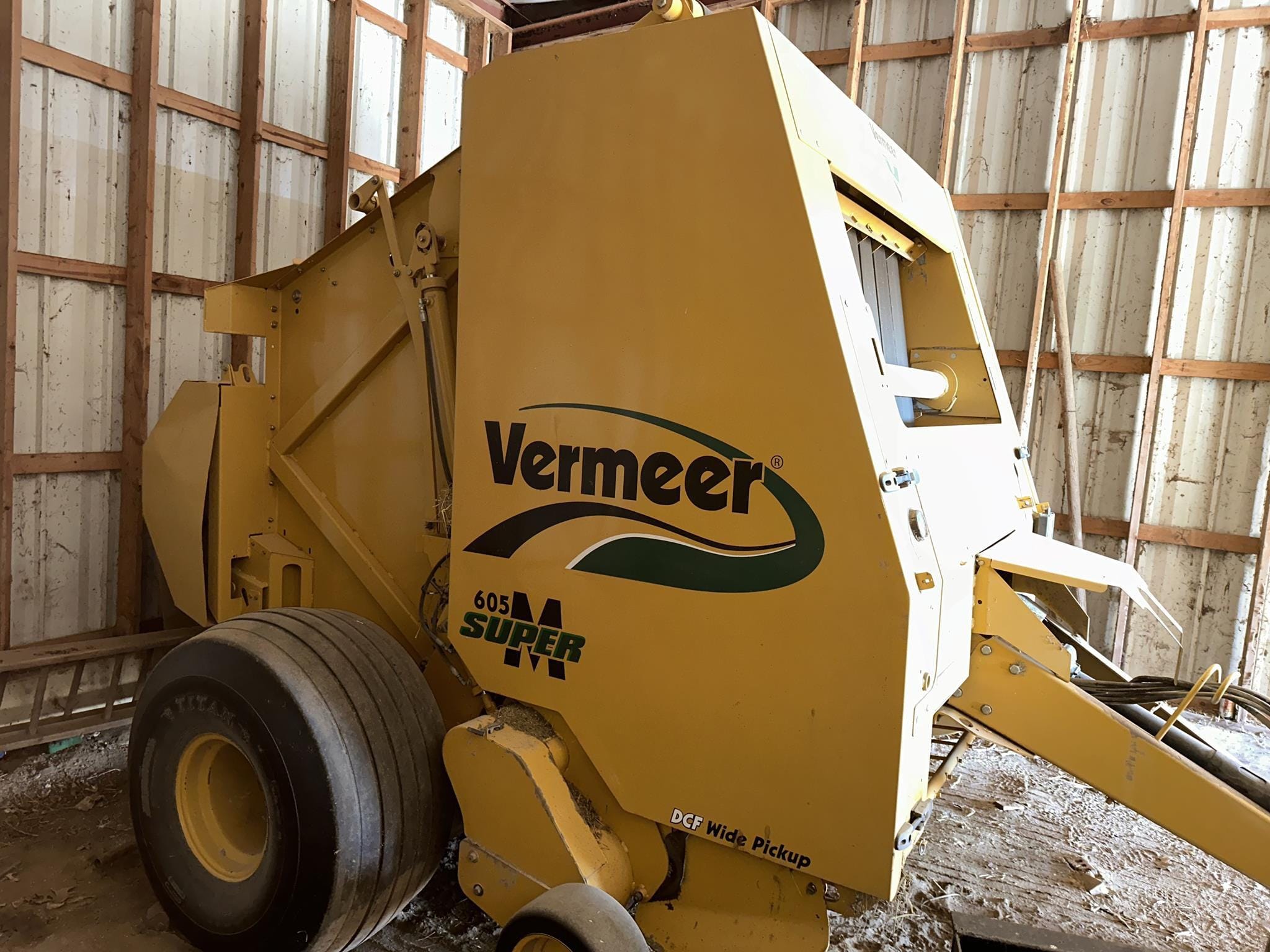 2009 Vermeer 605SM Equipment Image0