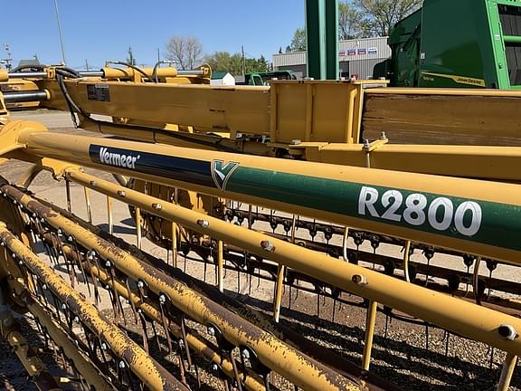 Image of Vermeer R2800 equipment image 3