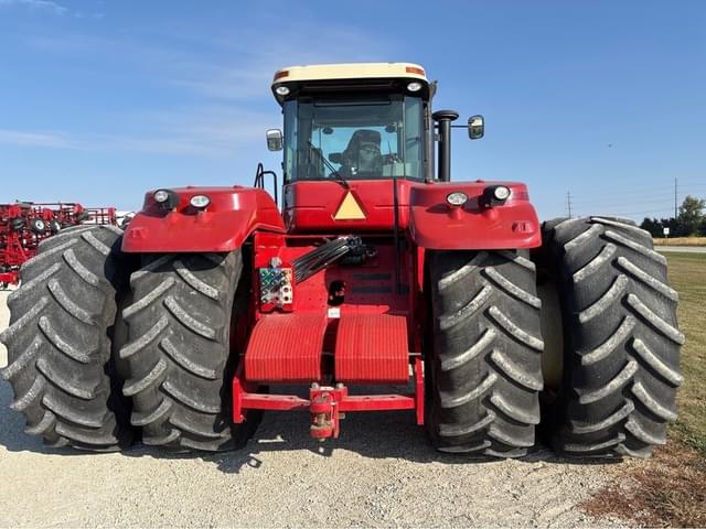 Image of Versatile 435 equipment image 2