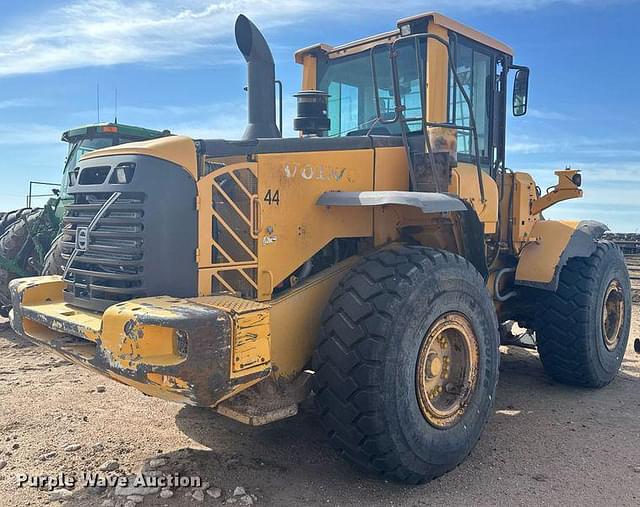 Image of Volvo L110F equipment image 4